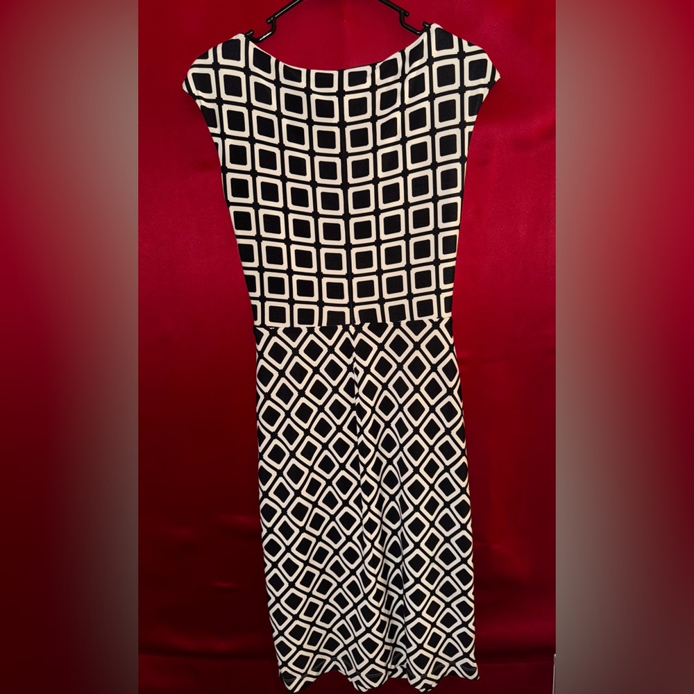 #367-☀️Ralph Lauren Black/White Geometric Midi Dress Size 4-(Woman’s Small) - Picture 2 of 3